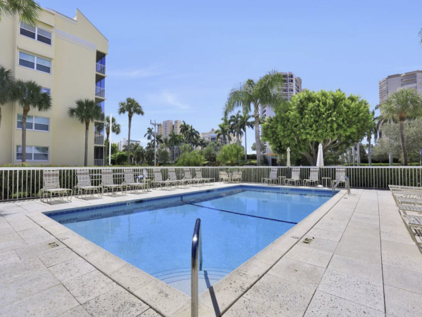 Marco Island Vacation Rental Beach Across the Street